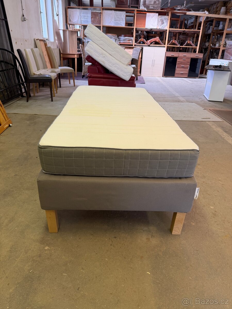 Postel s matrací 90x200 - 2