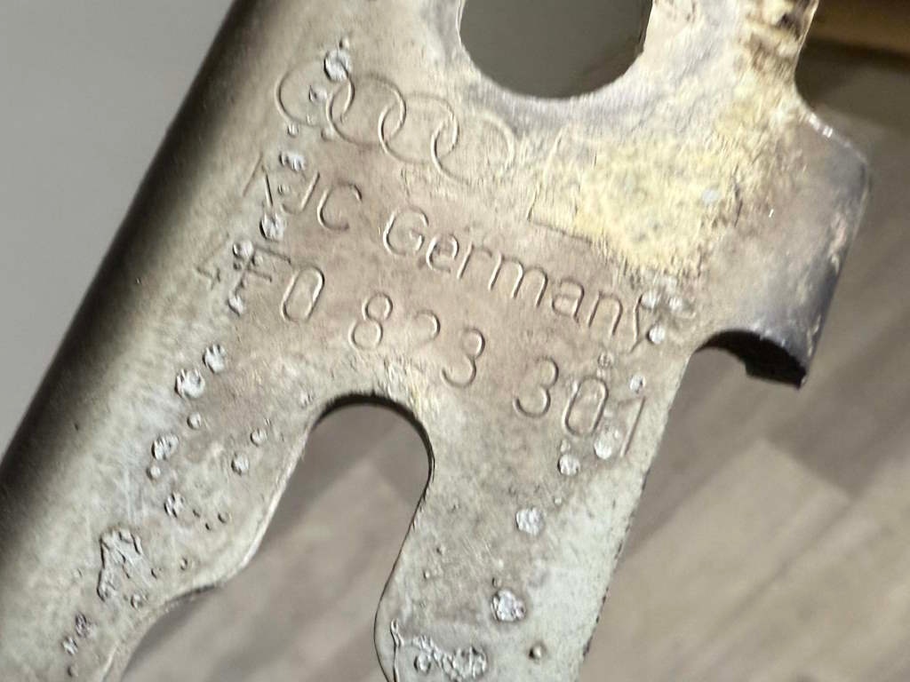 AUDI A6 - 4F C6 - 2004-2011 - panty kapoty LP + PP - 2