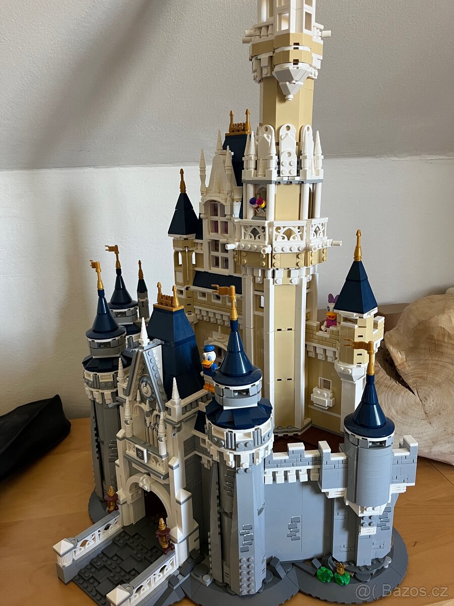 Lego castle 71040 - 2