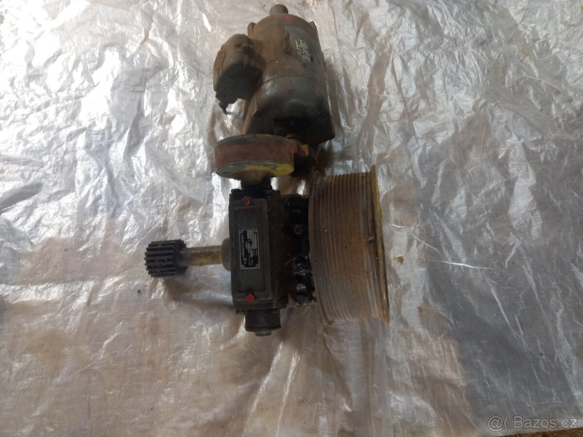 El. motor se šnekovým převodem. - 2