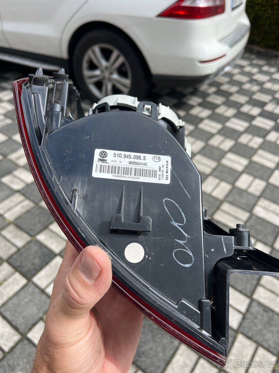 VW Golf Sportsvan org. pravé zadní světlo - 2
