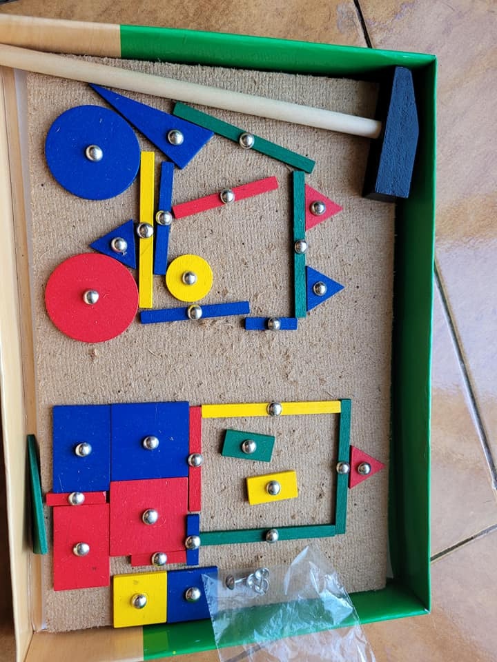 Kladívko s hřebíčky - 2