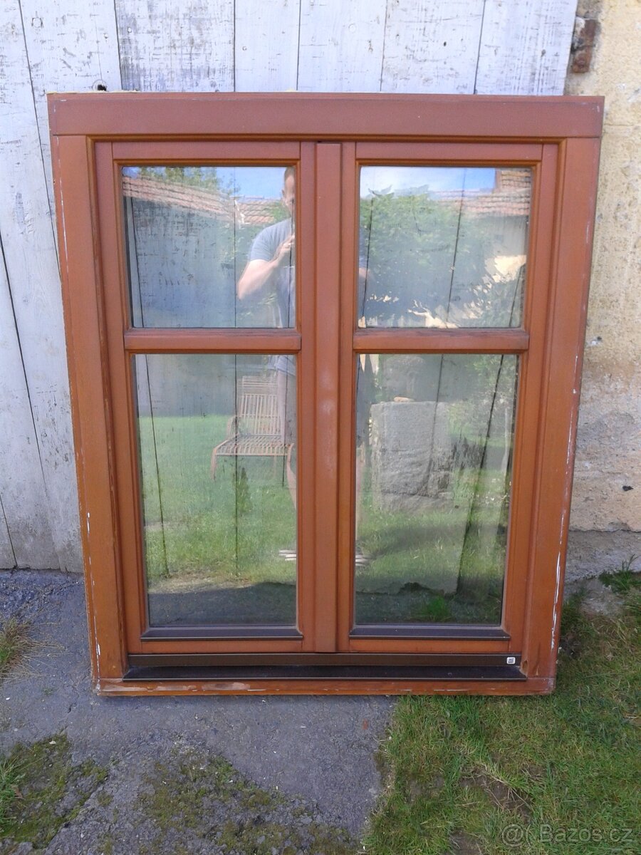 2 kusy - Dřevěné modřínové okno 100 x 120 cm - 2