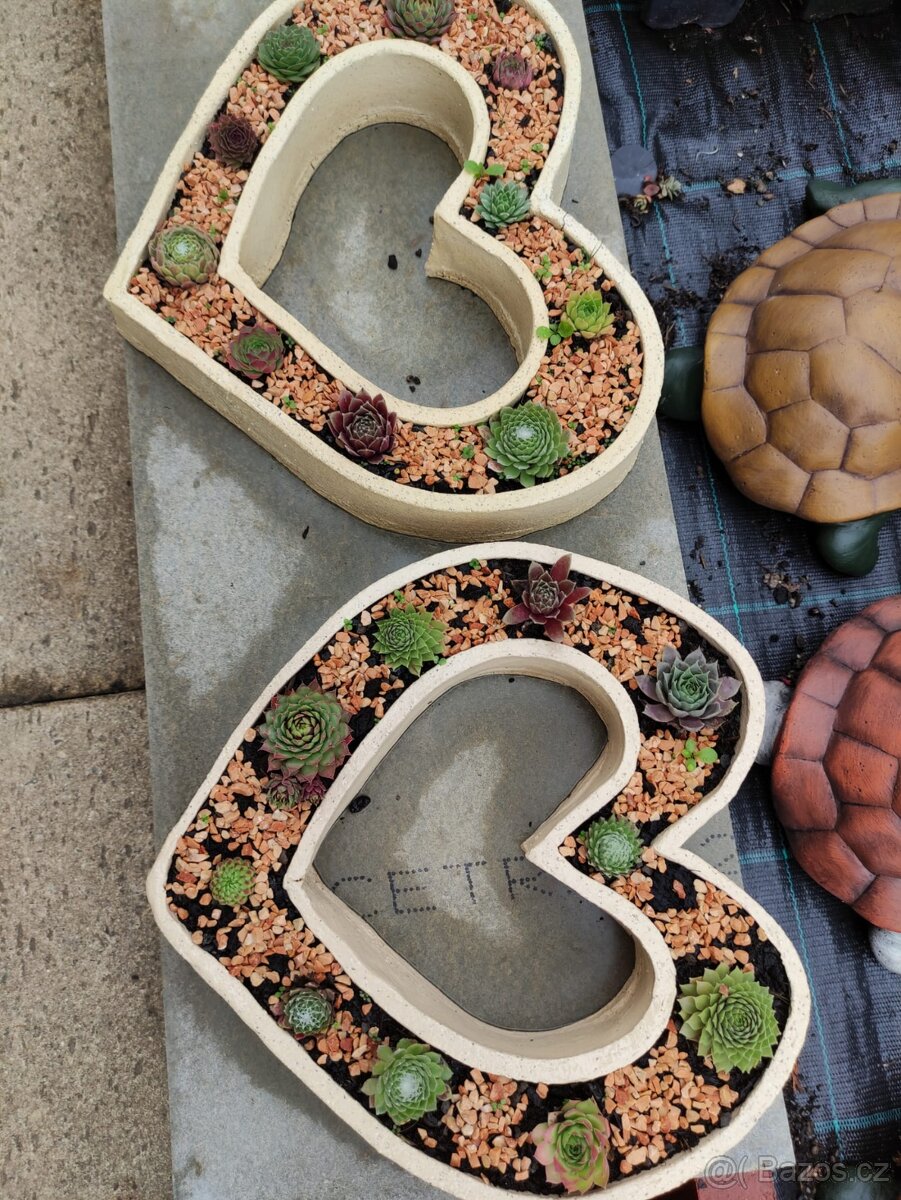 Keramické výrobky/srdce, ještěrky, spirála, ježek, ptáček/ - 2