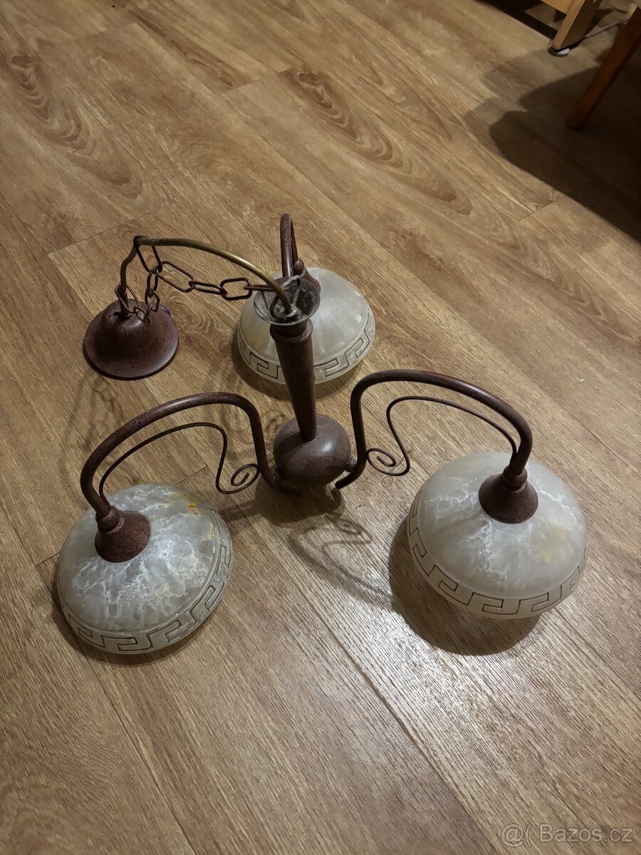 Lustr na 3 žárovky - 2