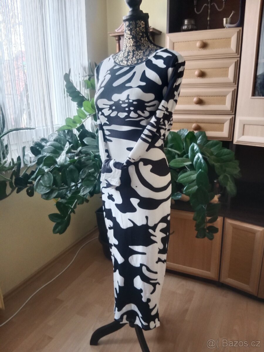 Nádherné elastické šaty - 2