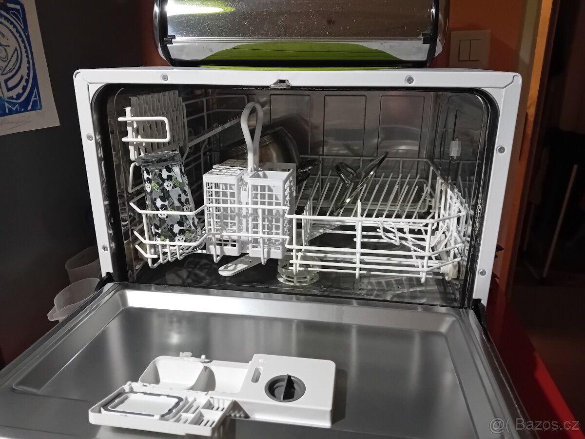 MALÁ STOLNÍ MYČKA NÁDOBÍ HYUNDAI - 2
