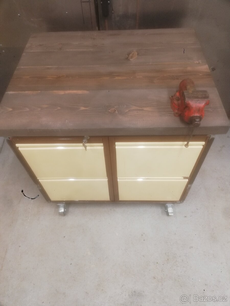 Dílenský stůl, ponk - 2