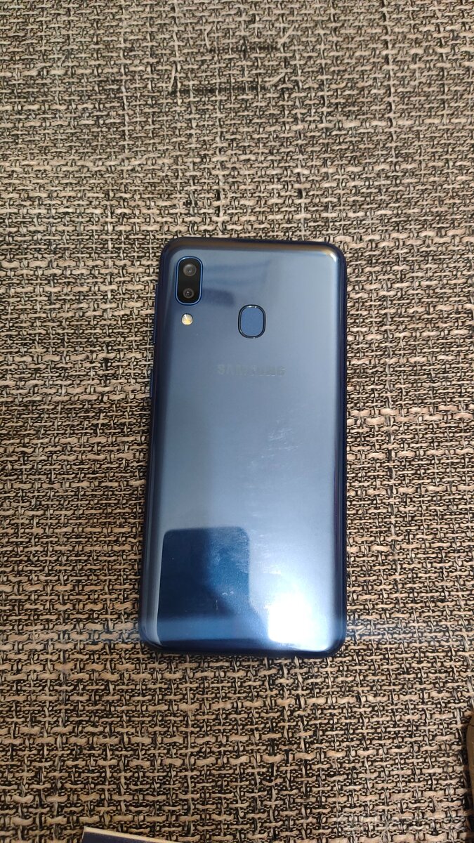 Samsung A20e - 2