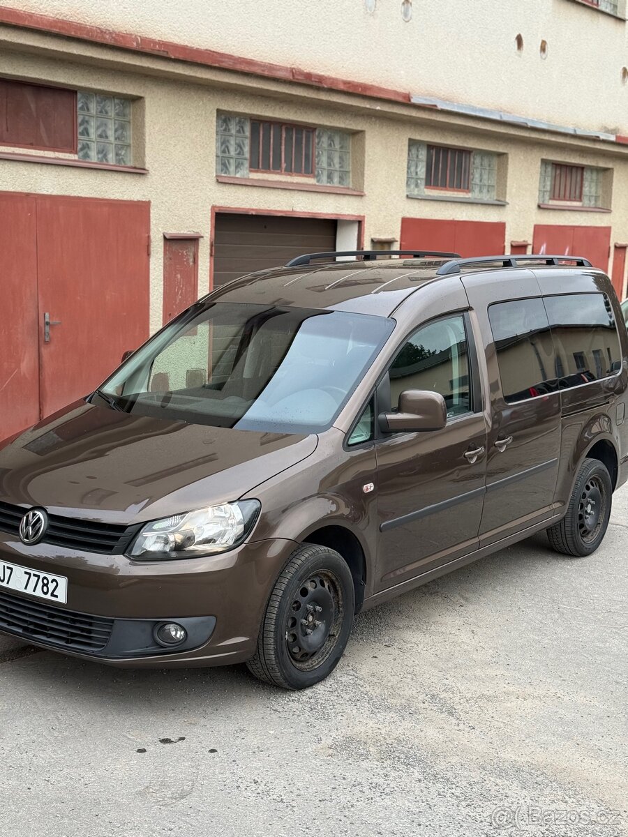 WV Caddy maxi 7 míst - 2