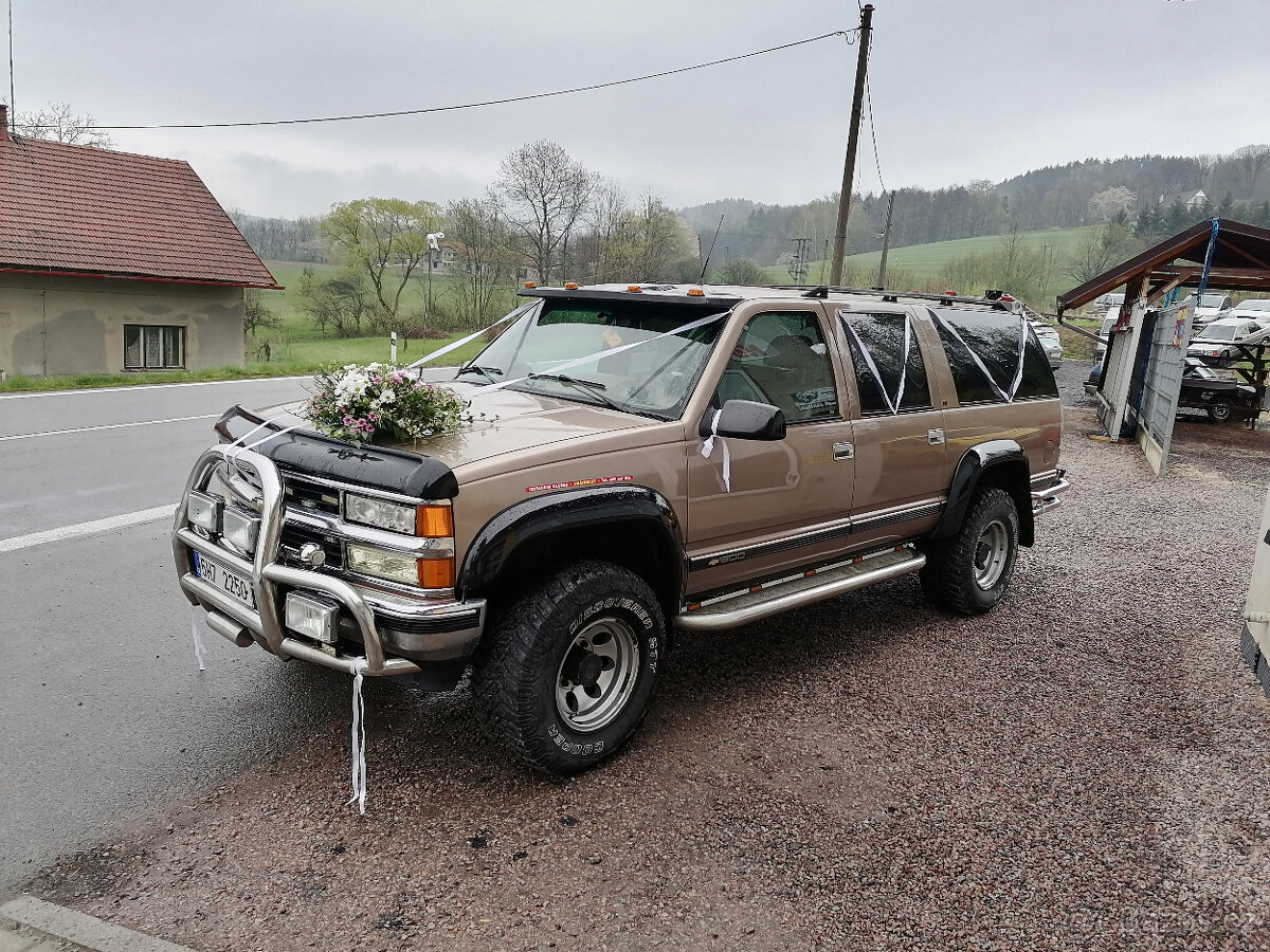 CHevrolet Suburban -DIESEL- 4x4 - 2