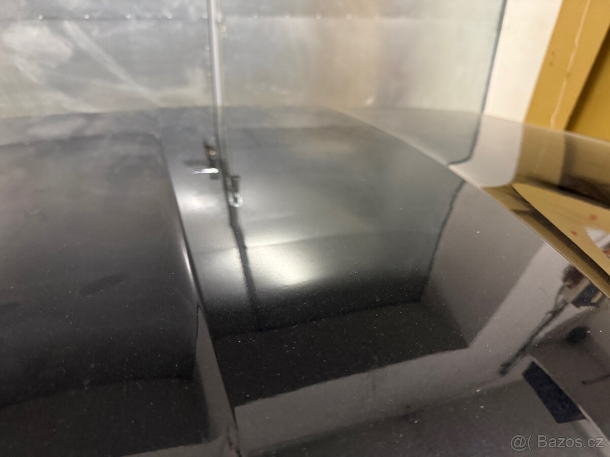 Prodám kapotu Fabie 3 III - poškozena - 2