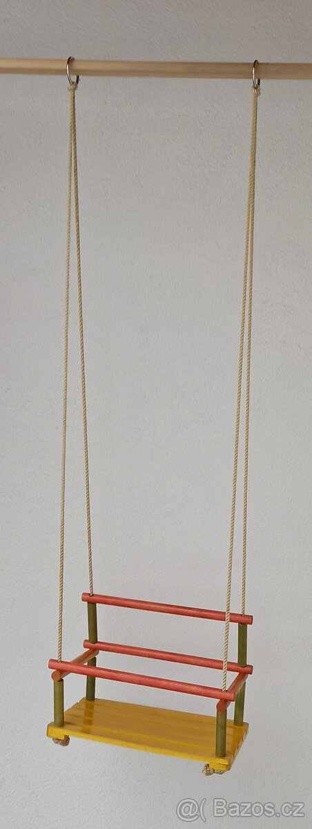 Dětská dřevěná houpačka - 2