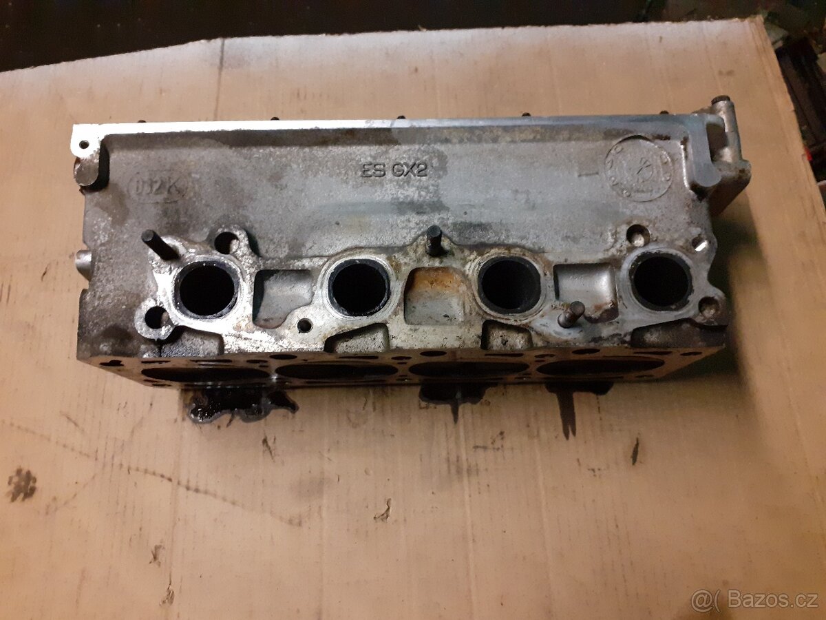 hlava motoru 032 103 373K - VW - 2