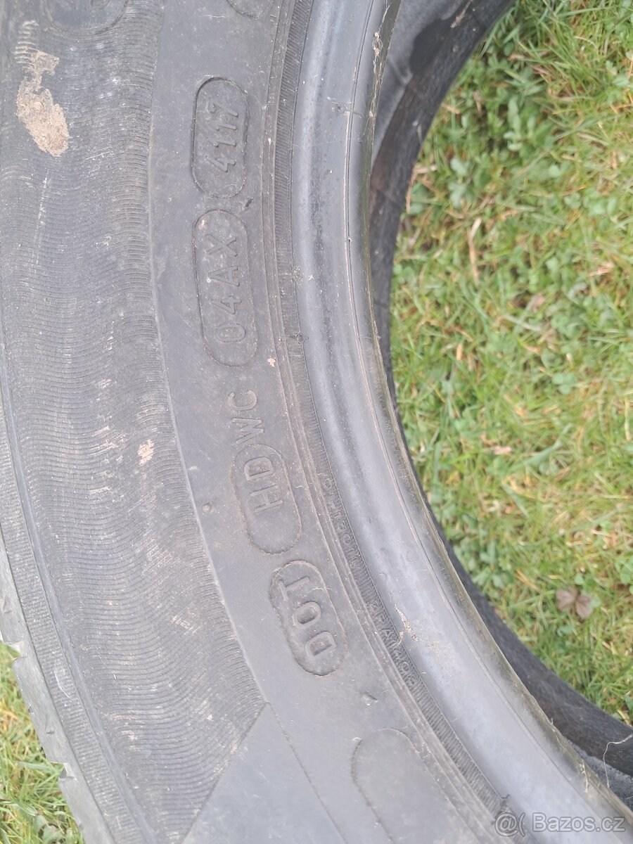 Pneu michelin 205/55/16 - 2