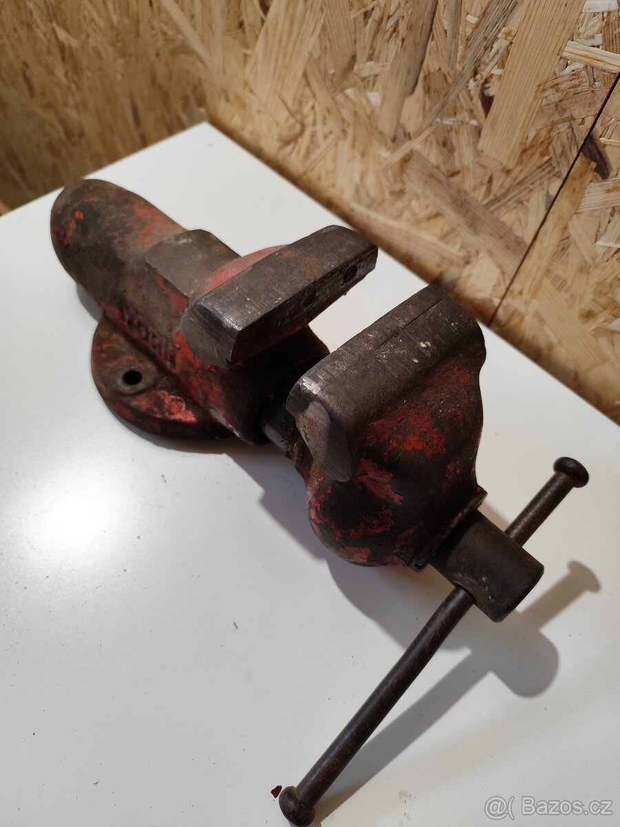 Svěrák YORK 125 - 2