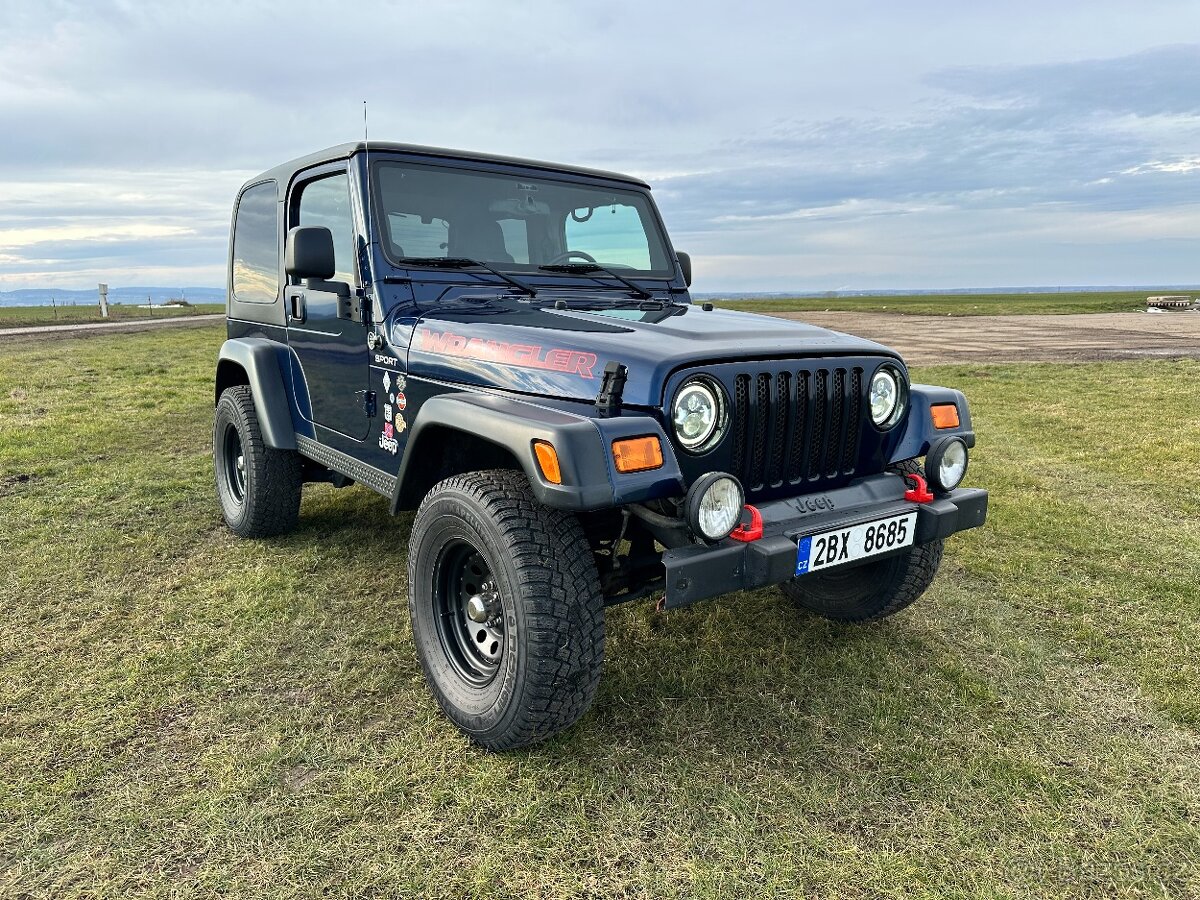 Jeep wrangler 4,0 6v 6kvl.manuál