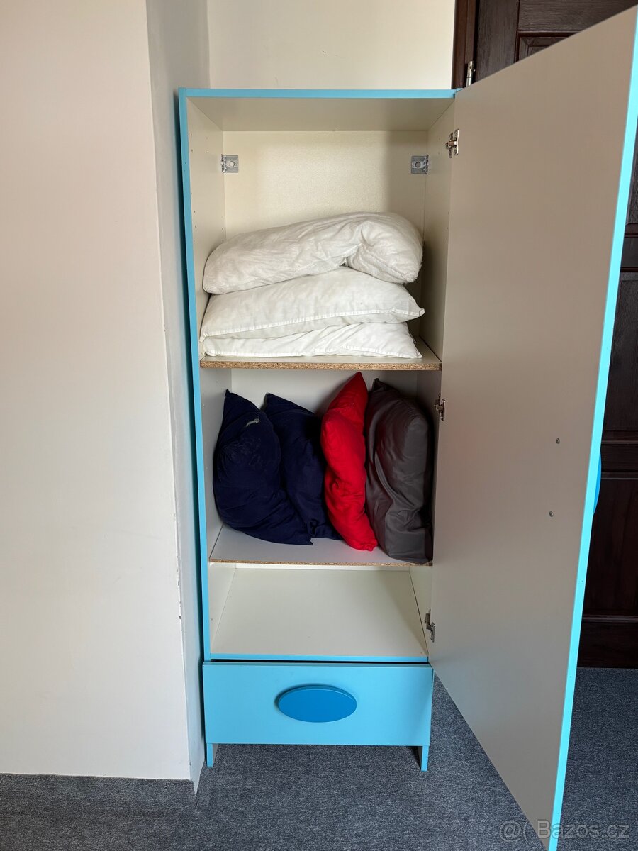 Plně funkční dětská skříň Ikea Mammut se šuplíkem - 2