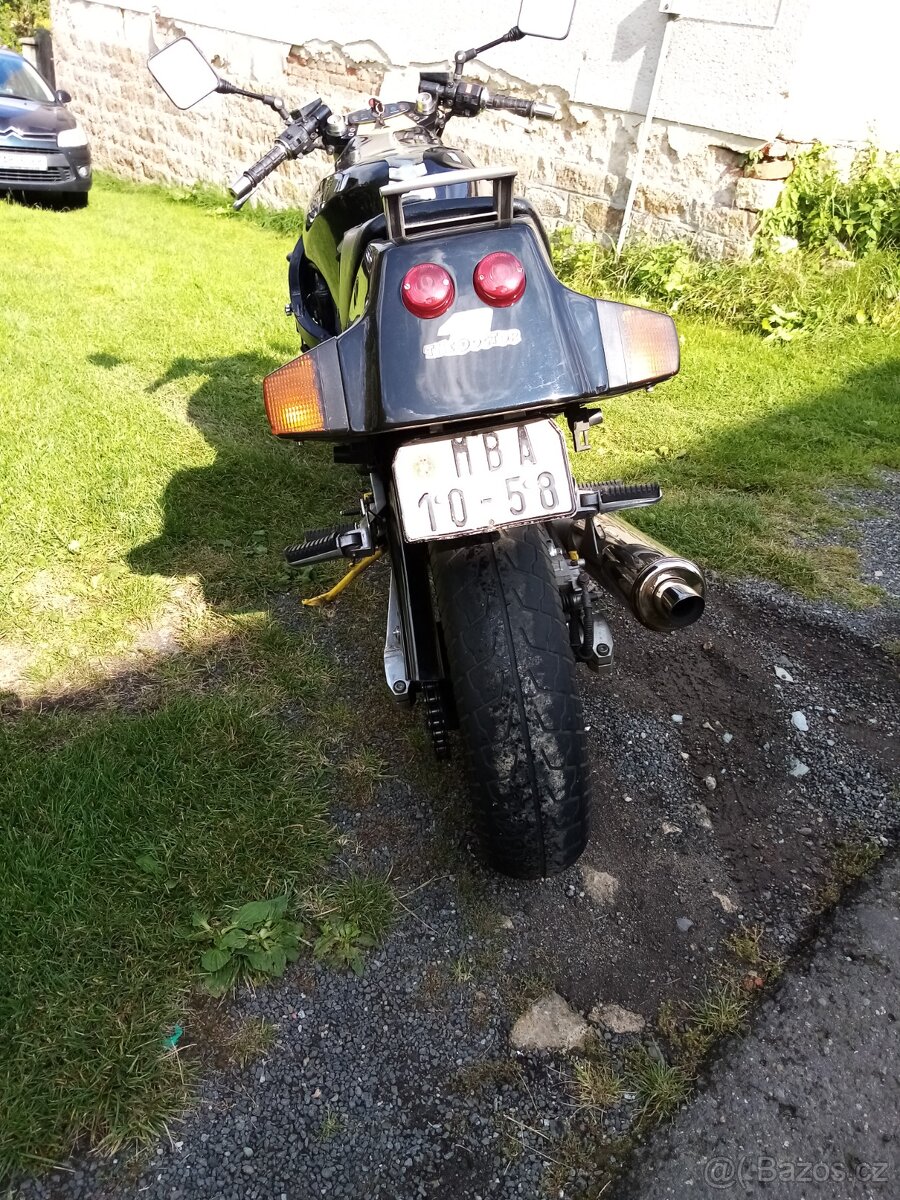 Kawasaki GPZ 1000 RX. - 2