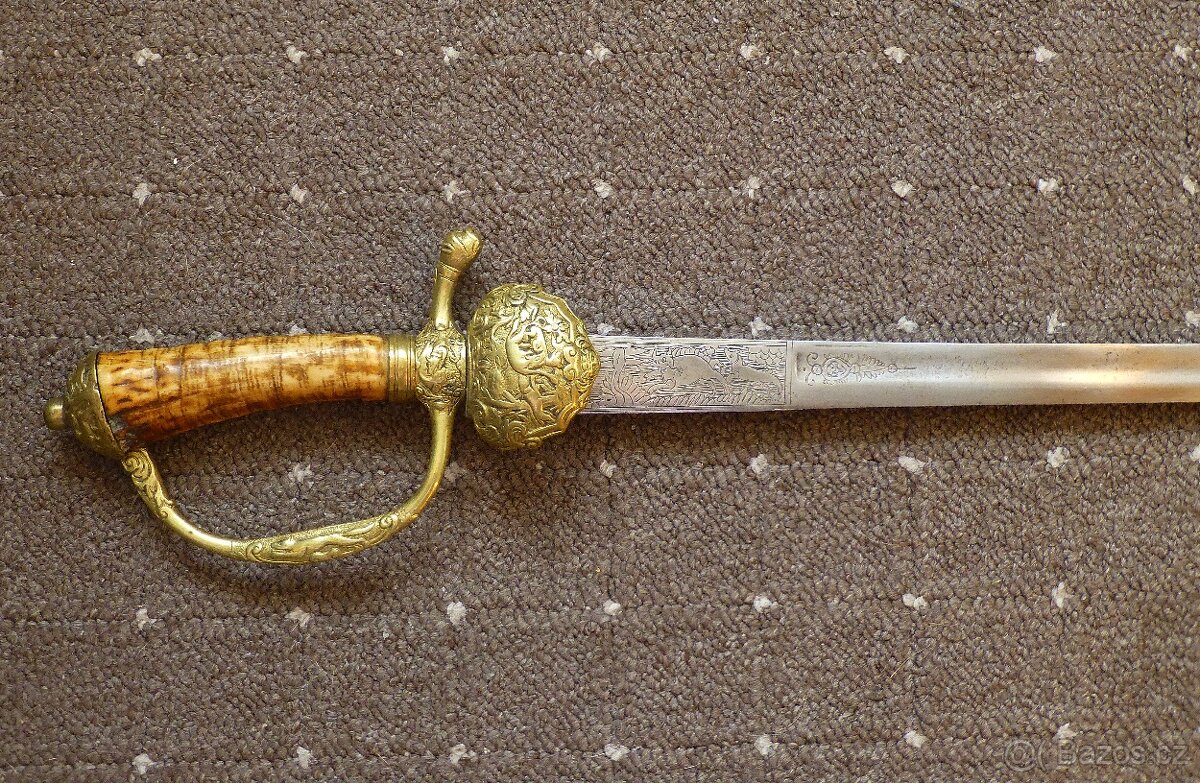 Lovecký tesák - Asi 18. století - Rytá čepel - 2