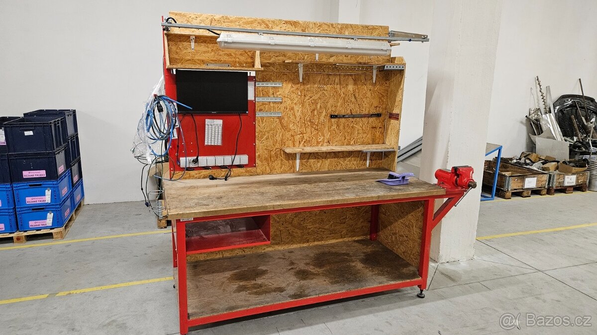 Soubor dílenského vybavení - 2