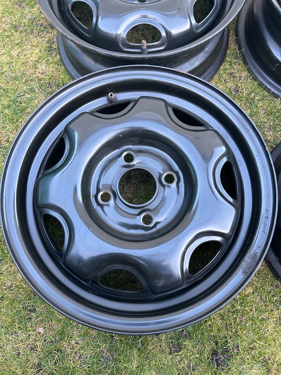 Plechové disky 14” s poklicemi - 2