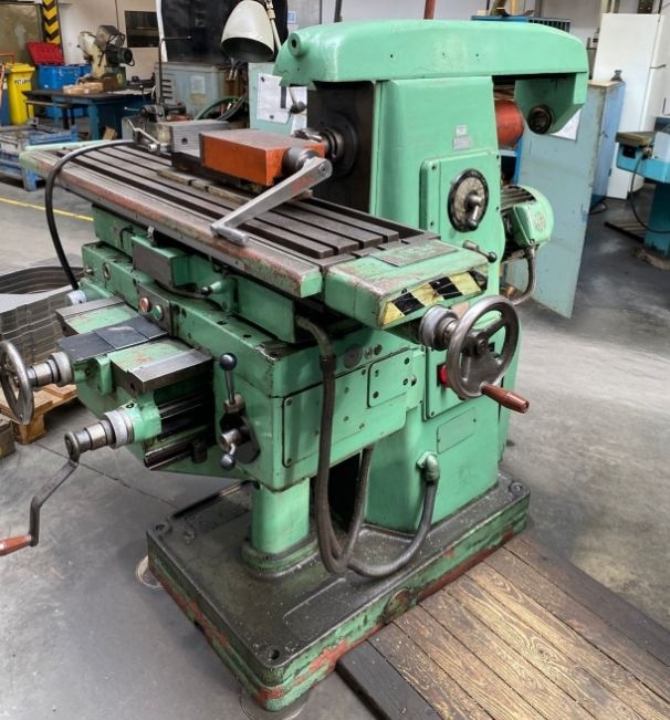 prodáváme Použitá frézka FA 3 AU, r. v. 1975 - 2