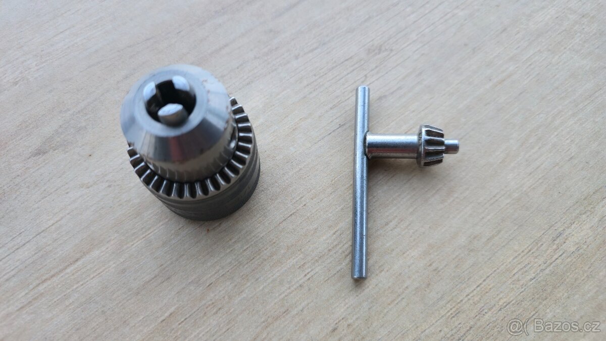 Kovová vrtací hlavička zubová s kličkou - 2