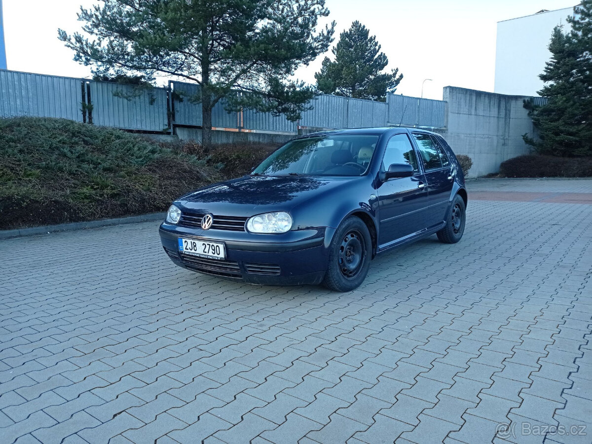 VW Golf 4 - 2