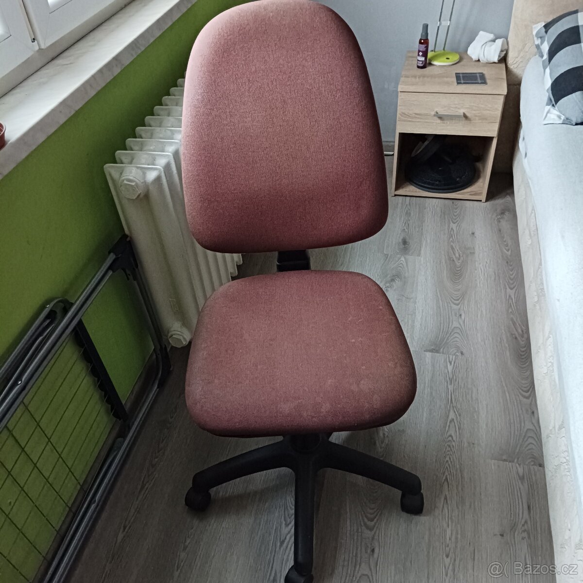 Psací stůl+otočná židle - 2