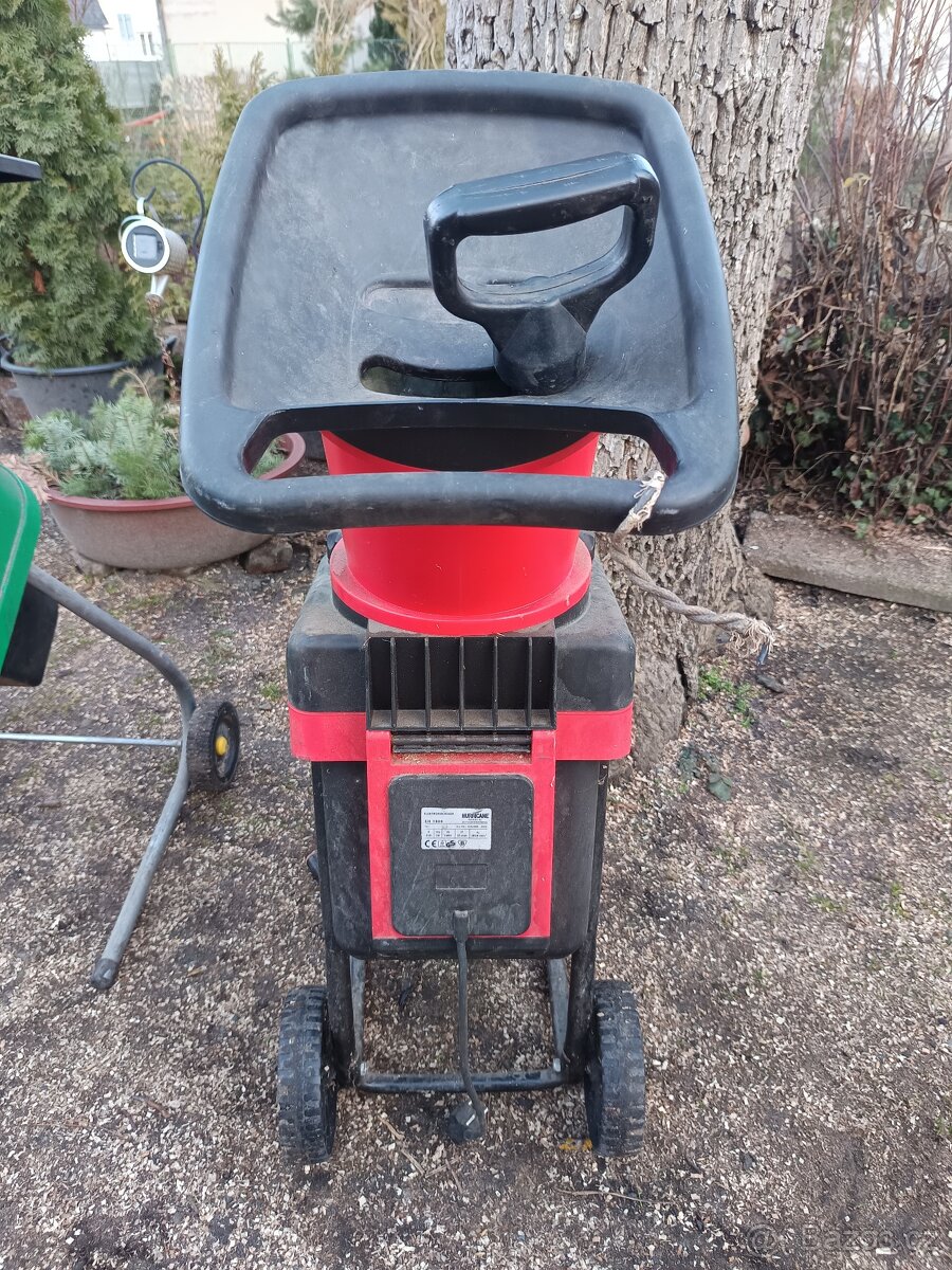 Drtič větví - štěpkovač - 2