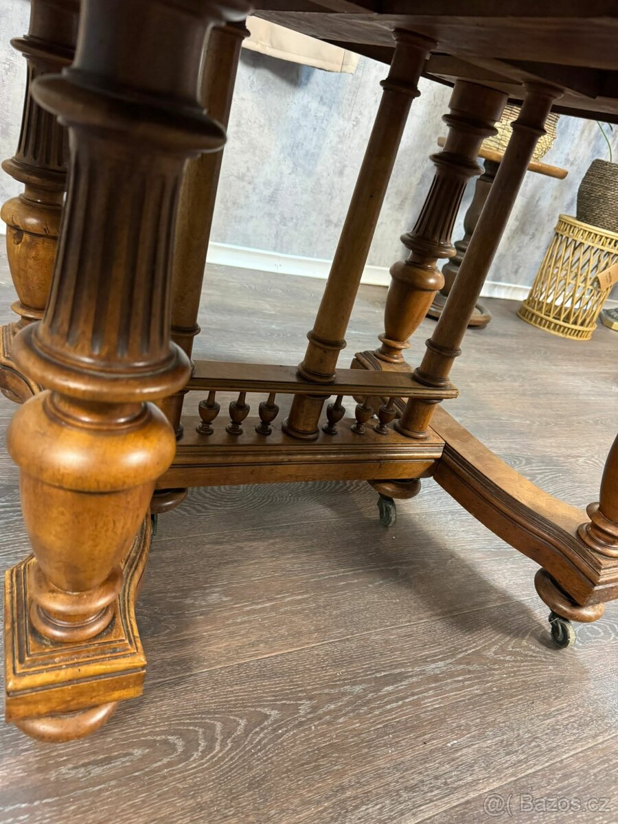 Starožitný jídelní stůl - 2