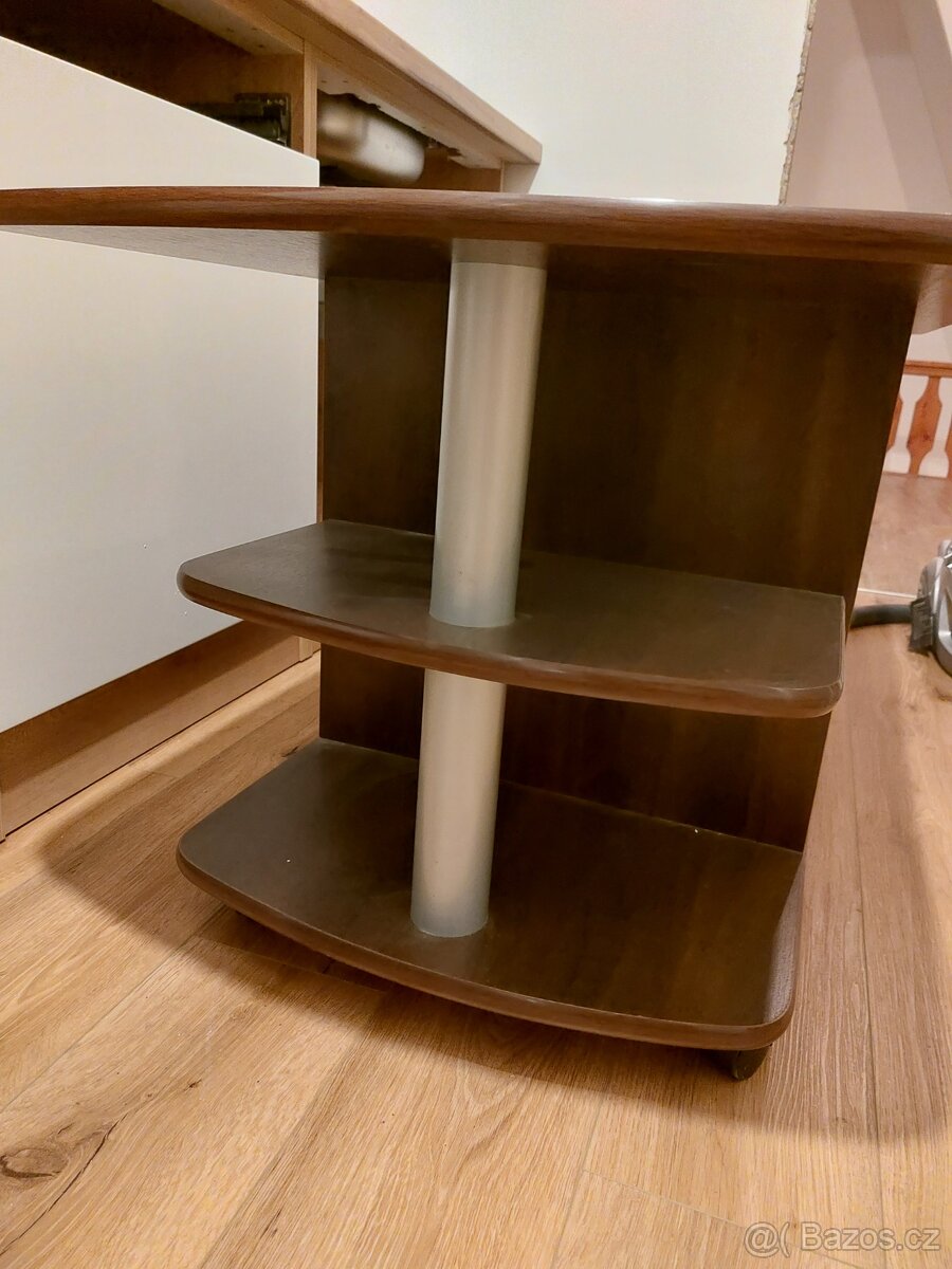 stolek na kolečkách konferenční - 2