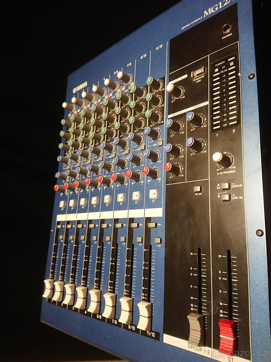 Mixpult YAMAHA MG12/4 - 2