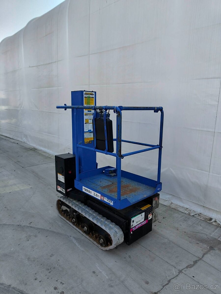 Sloupová pracovní plošina Aichi - 2