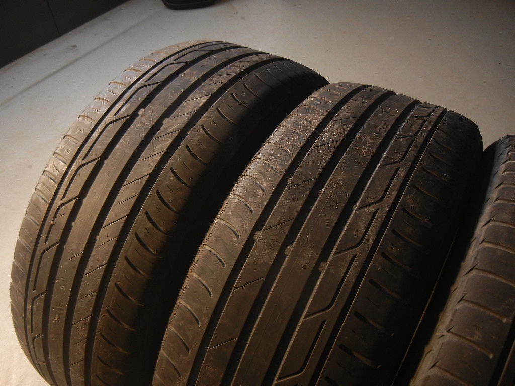 Letní pneu Bridgestone 215/50R18 - 2