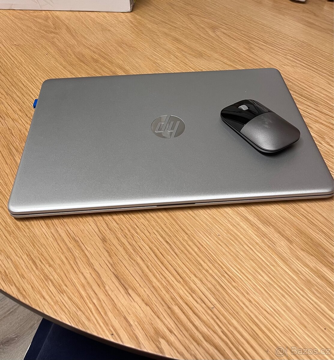 Norebook HP + příslušenství - 2