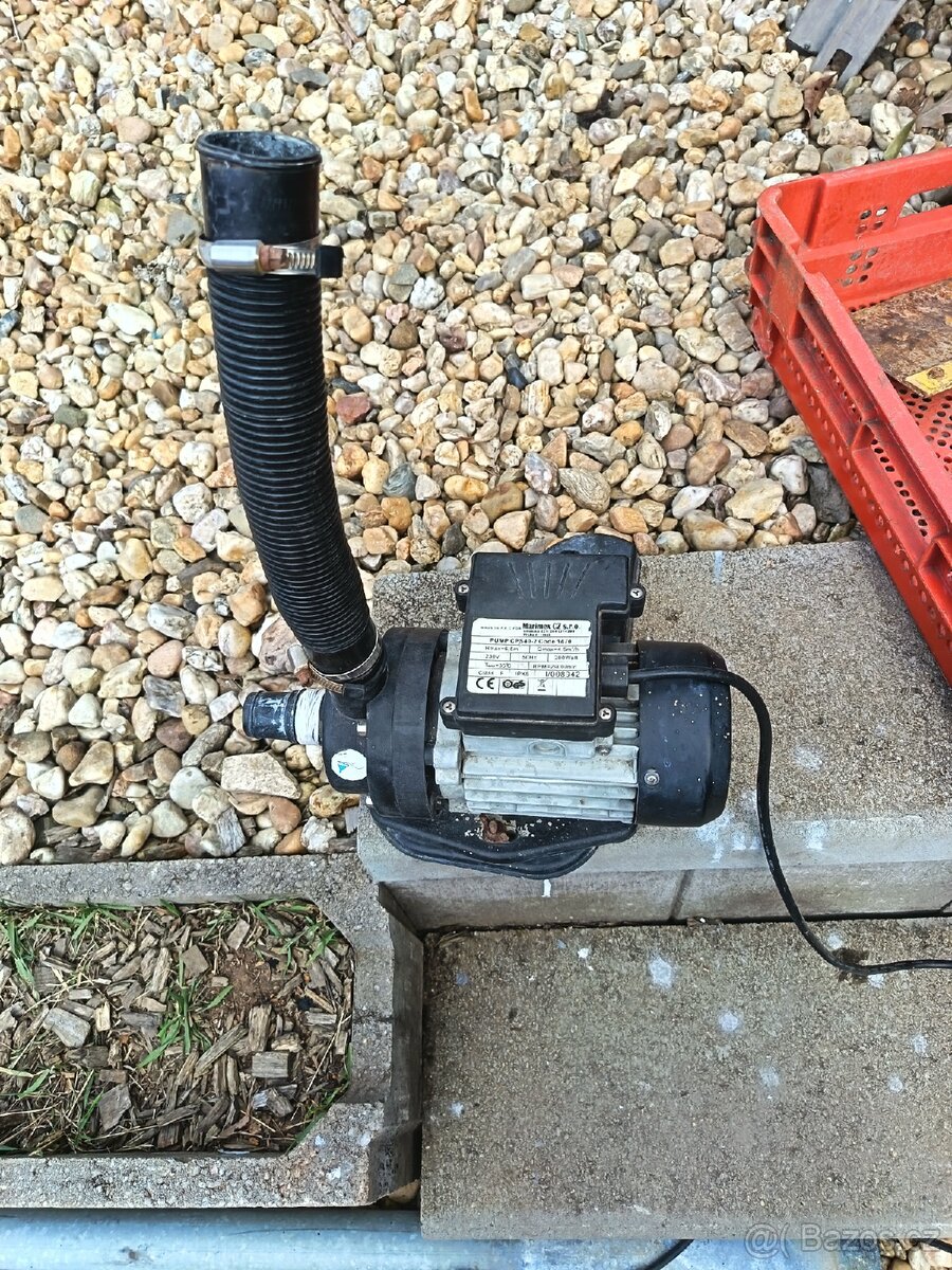 Čerpadlo k bazénu - 2