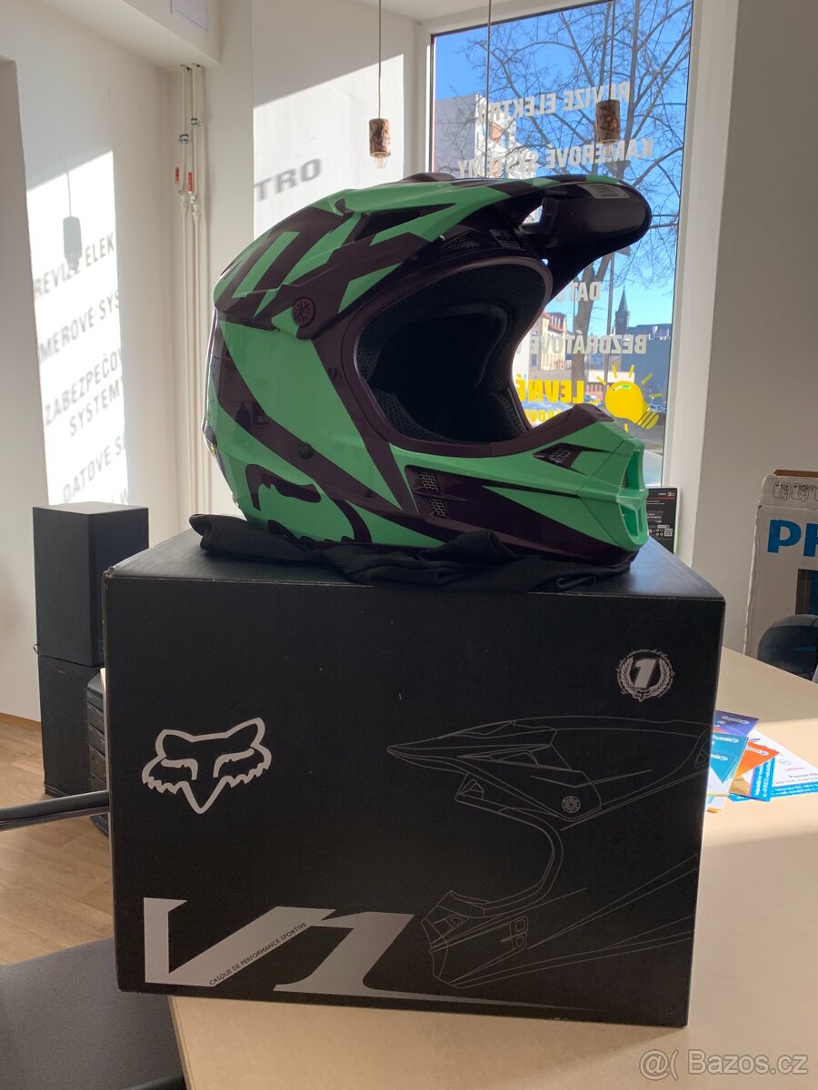 NOVÁ helma V1 Race Green vel. M - 2