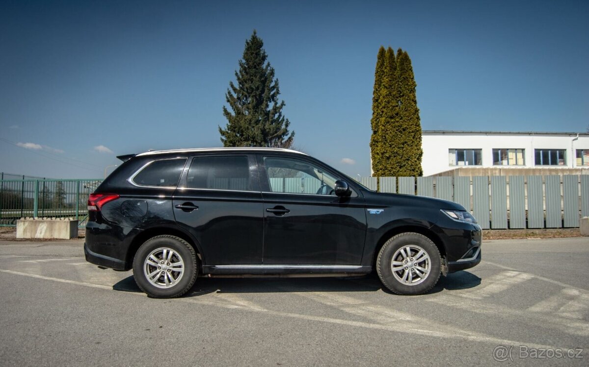Mitsubishi Outlander PHEV 2.4 AWD - 2