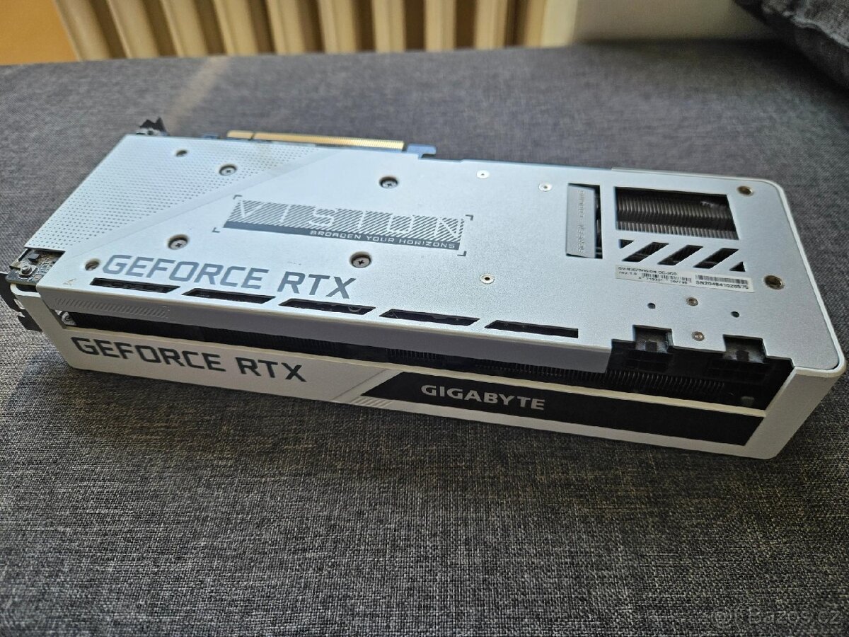 GIGABYTE GeForce RTX 3070 VISION OC 8G - 2