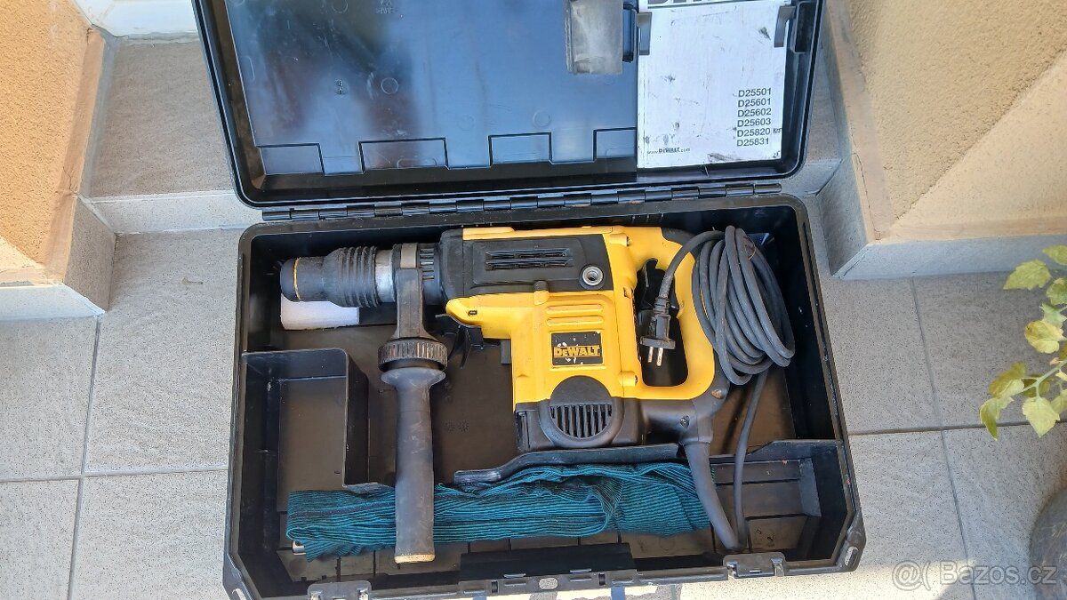 Sekací kladivo Dewalt - 2