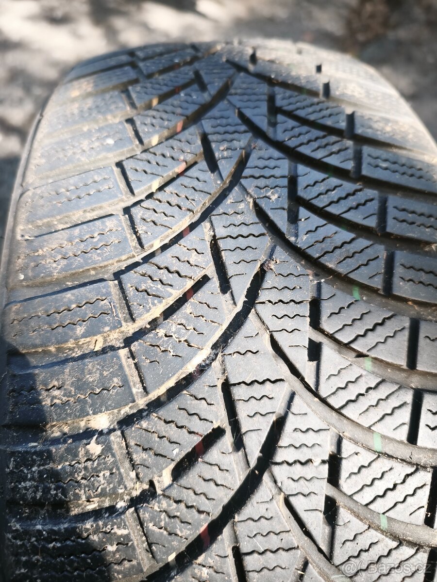 205/45 17 - 2