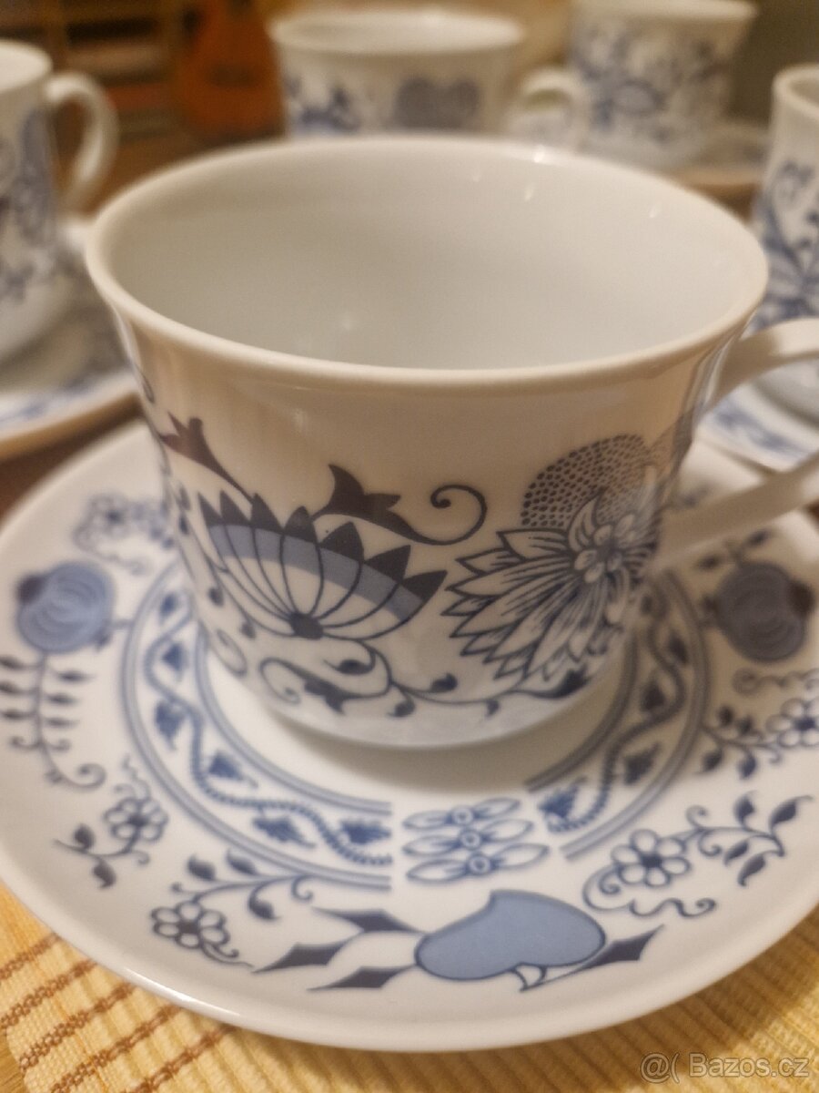 Hrnečky s podšálkem 6ks - 2