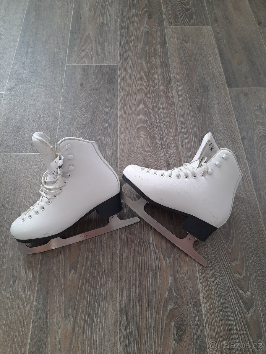 Krasobruslařské brusle - 2