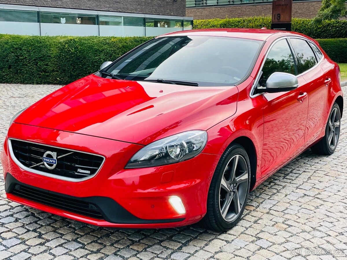 Volvo V40 1.6i T3 110KW MANUÁL R-DESIGN KAMERA SERVISKA - 2