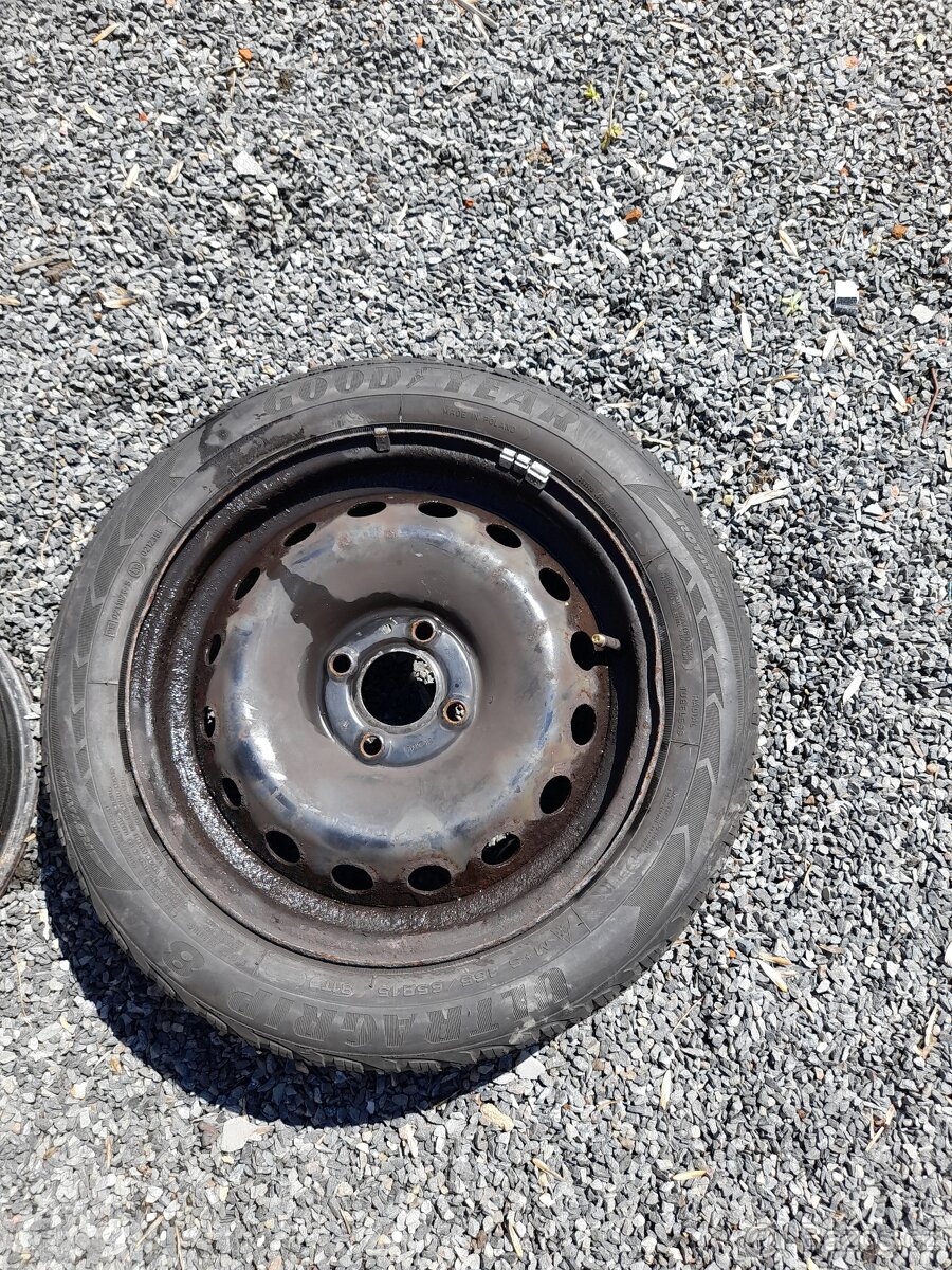 2x 15" plechové disky na Renault. - 2