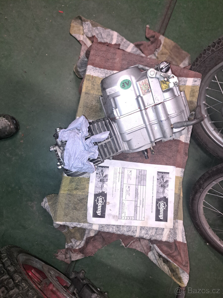 Motor YX140 STOMP Pitbike -zánovní - 2