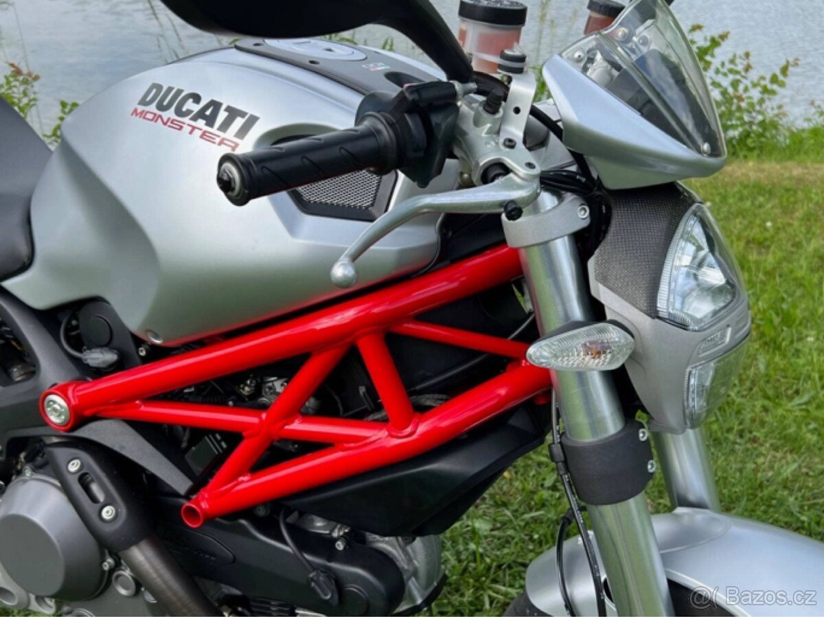 Prodám DUCATI MONSTER 1100 - 2
