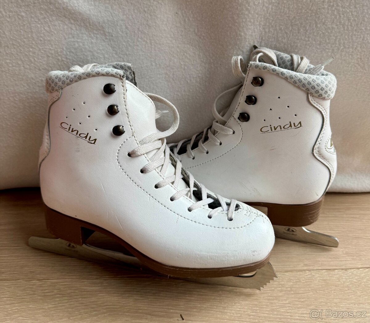 Brusle Botas Cindy vel. 34 - 2